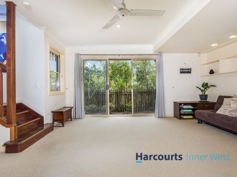 10 Rothbury Place, The Gap QLD 4061