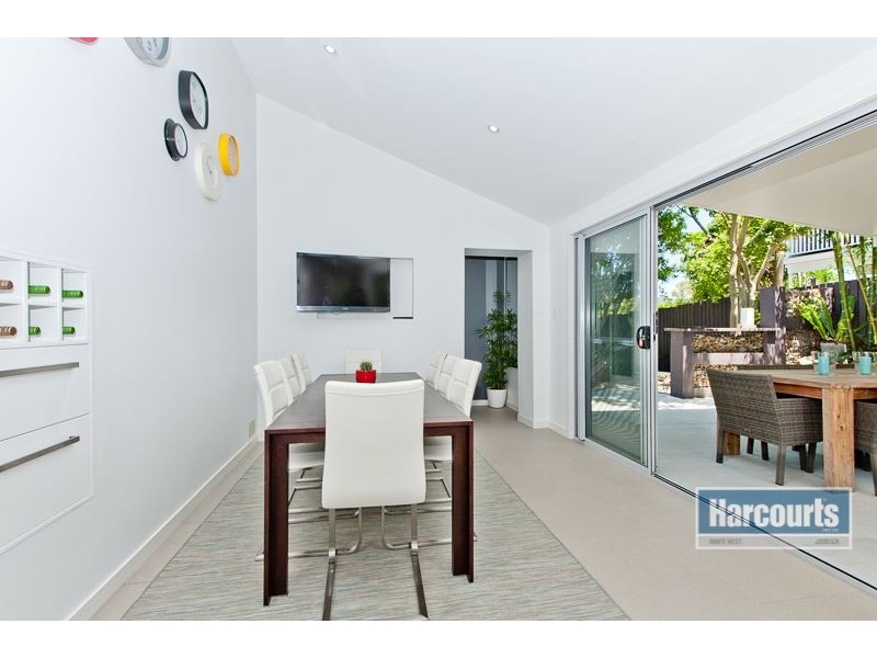 8 Toolara Street, The Gap QLD 4061