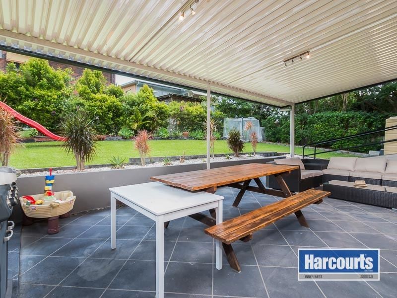 8 Pangela Street, The Gap QLD 4061