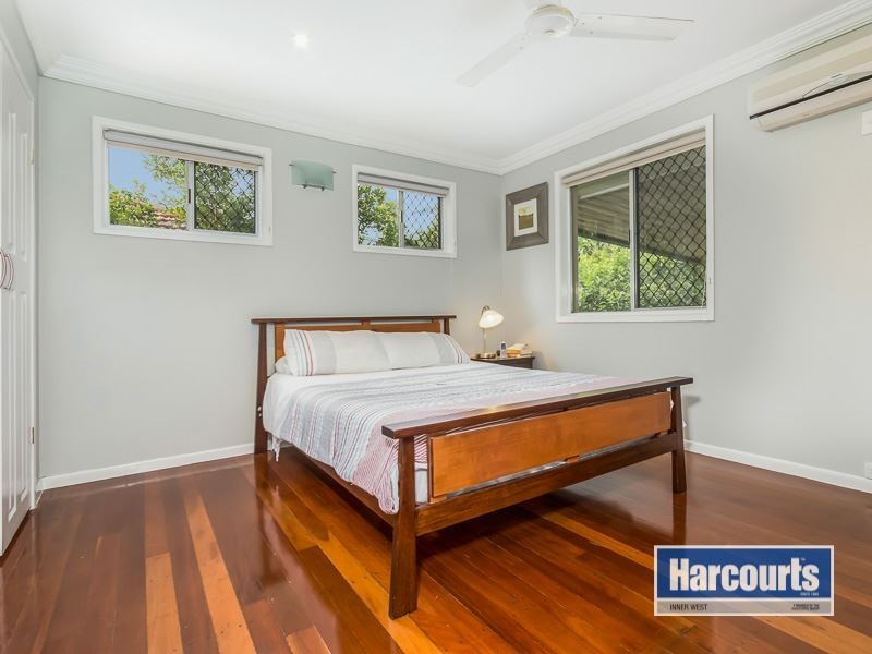 8 Pangela Street, The Gap QLD 4061