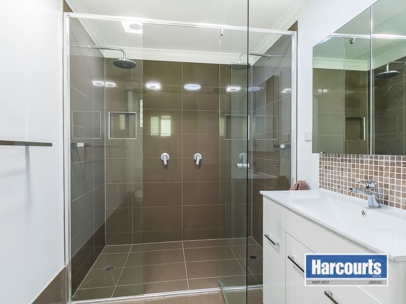 8 Pangela Street, The Gap QLD 4061