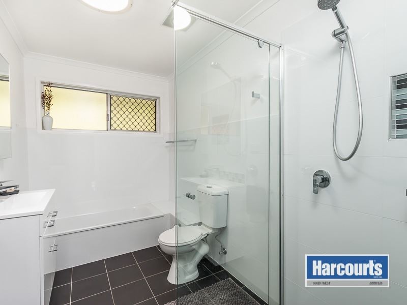 8 Pangela Street, The Gap QLD 4061