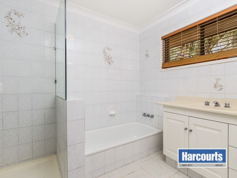 10 Moygara Street, The Gap QLD 4061