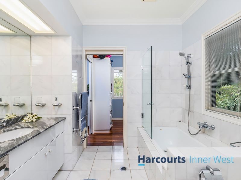 1377 Waterworks Road, The Gap QLD 4061