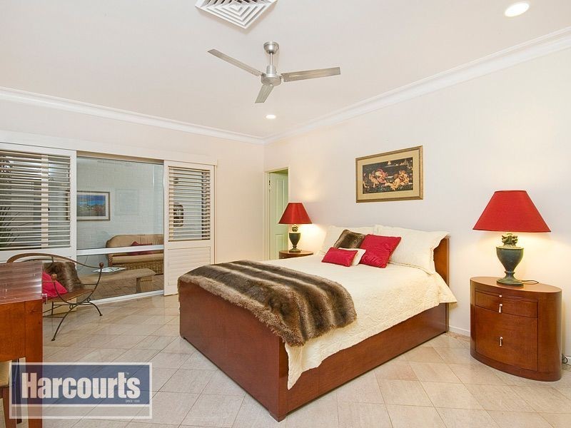 6 Mary Orr Court, Camp Mountain QLD 4520