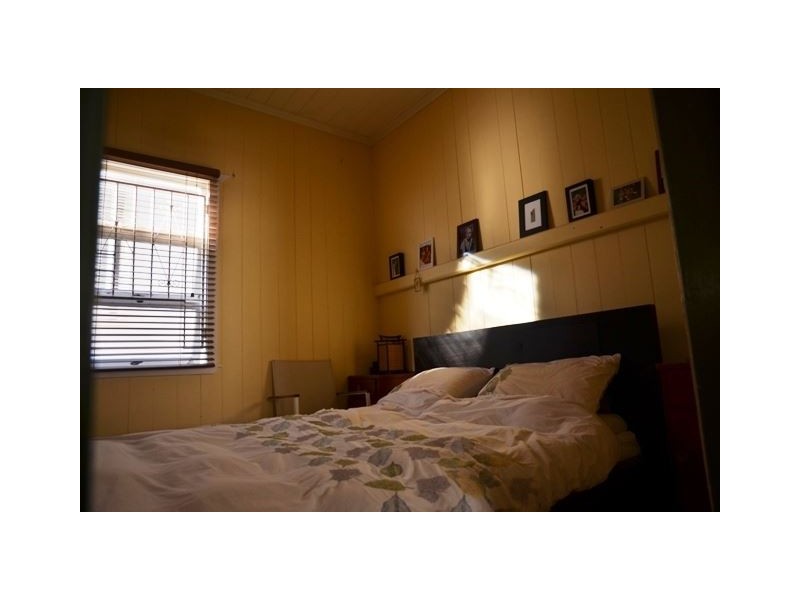 12 Holmesbrook Street, Ashgrove QLD 4060