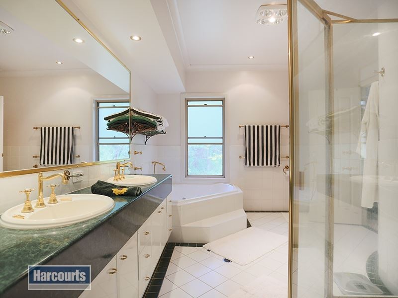 81 Clare Place, The Gap QLD 4061