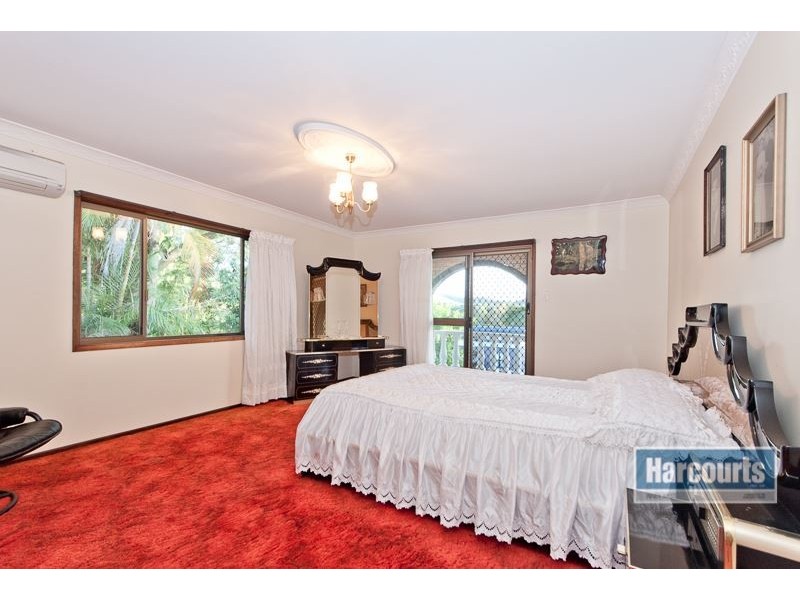 27 Dungory Street, The Gap QLD 4061