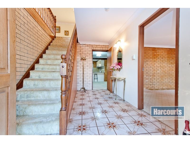 27 Dungory Street, The Gap QLD 4061