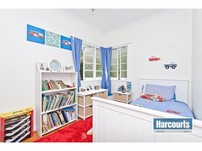 27 Ashbourne Street, Ashgrove QLD 4060