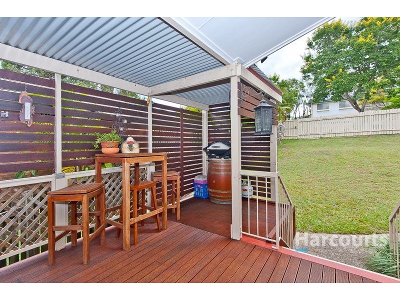 9 Woorama Road, The Gap QLD 4061