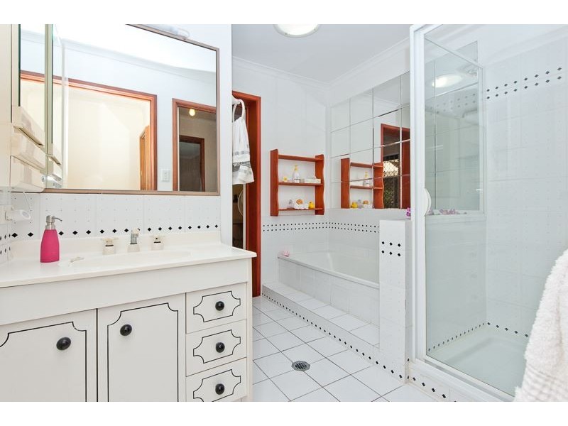 30 Cloghan Street, The Gap QLD 4061