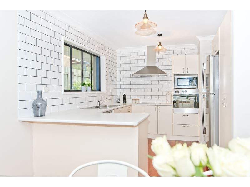 76 Tarnook Drive, Ferny Hills QLD 4055