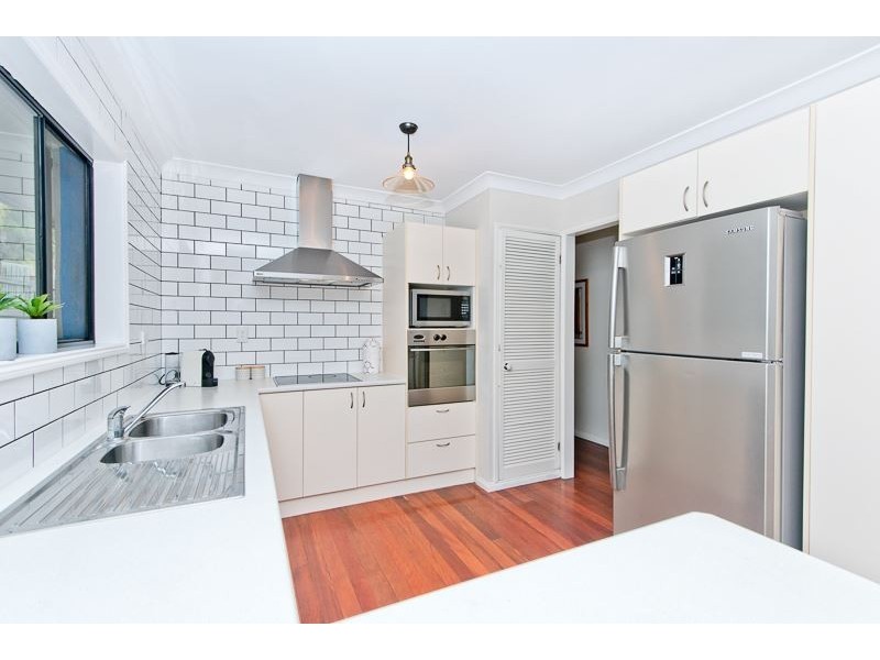 76 Tarnook Drive, Ferny Hills QLD 4055