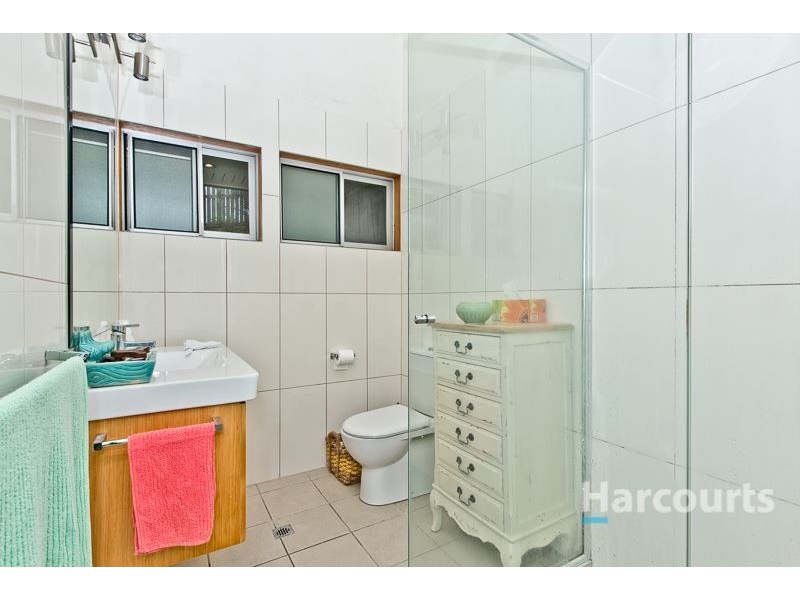 16 Wirlpana Avenue, Ferny Hills QLD 4055