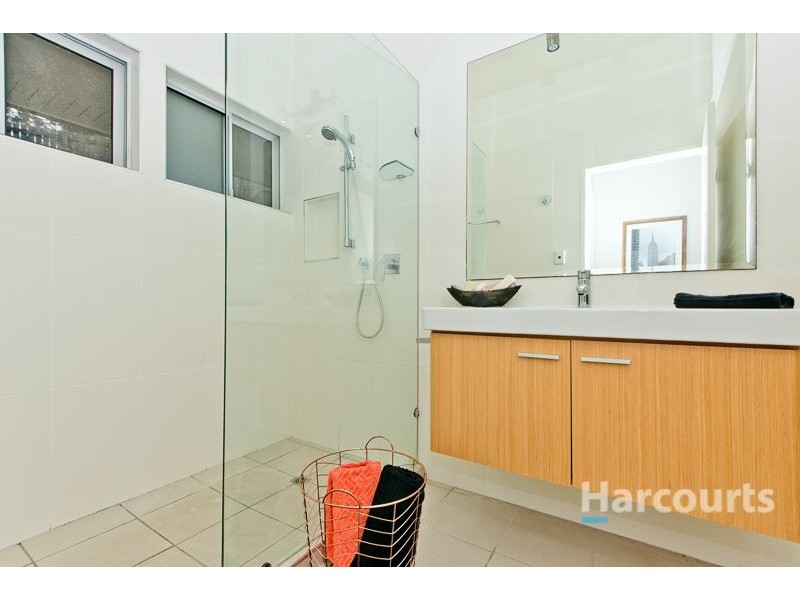 16 Wirlpana Avenue, Ferny Hills QLD 4055