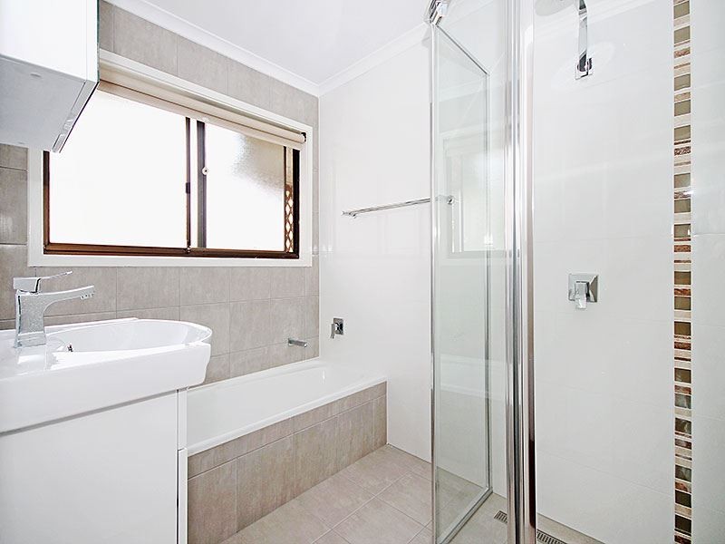 19 Desbet Street, The Gap QLD 4061
