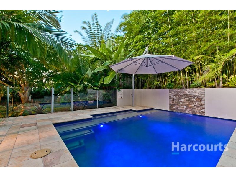 8 Burnham Road, Bardon QLD 4065