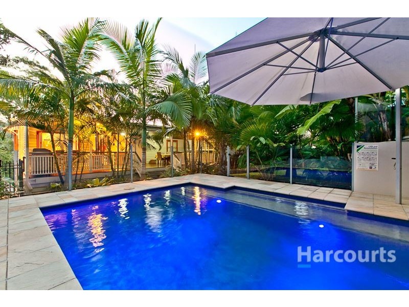 8 Burnham Road, Bardon QLD 4065