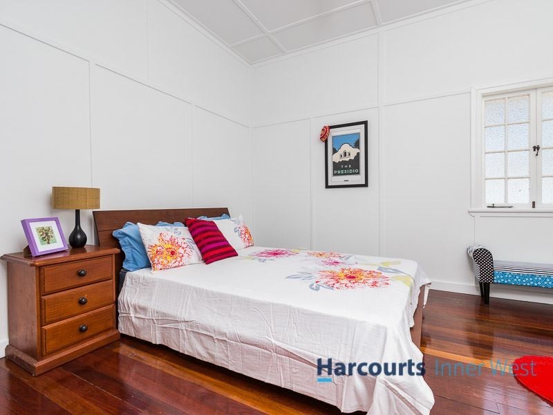 89 Russell Terrace, Indooroopilly QLD 4068