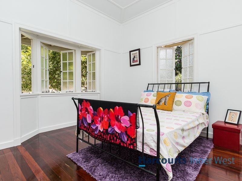 89 Russell Terrace, Indooroopilly QLD 4068