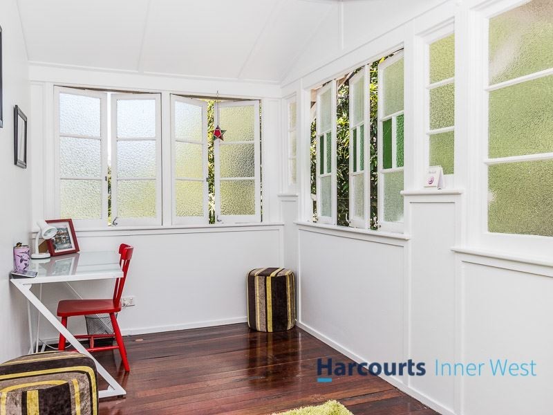 89 Russell Terrace, Indooroopilly QLD 4068