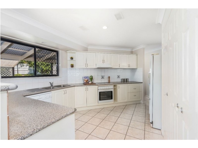 3 Lambertia Court, Albany Creek QLD 4035