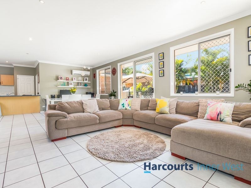 42 Dillon Road, The Gap QLD 4061