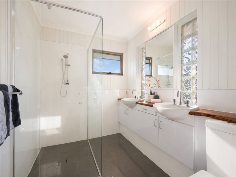 70 Chaprowe Road, The Gap QLD 4061