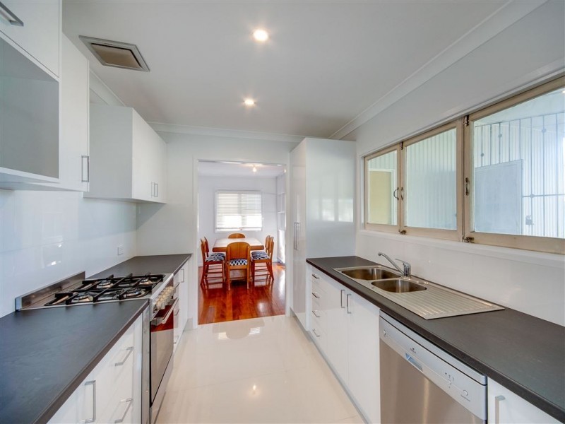 17 Dibbil Street, Chermside West QLD 4032