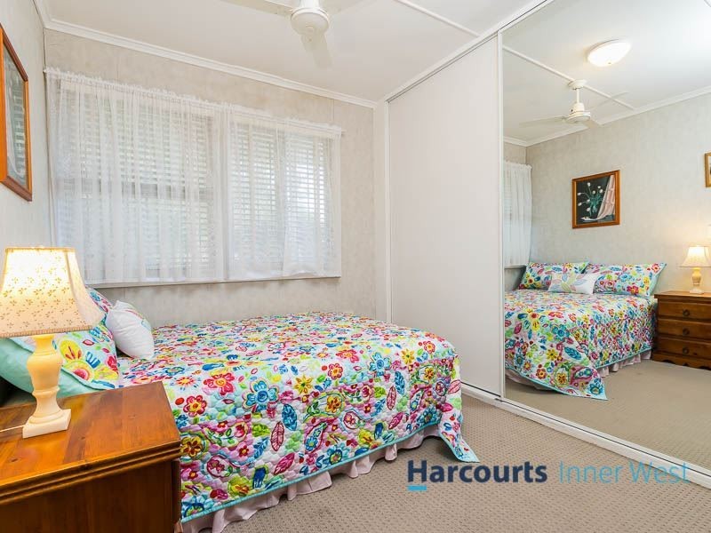 18 Glenmore Street, The Gap QLD 4061