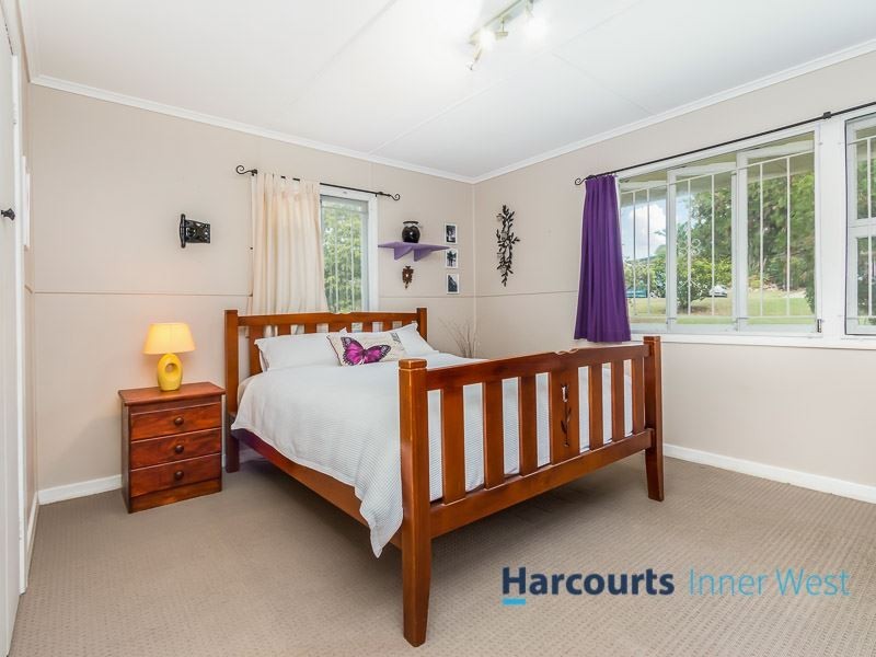 18 Glenmore Street, The Gap QLD 4061