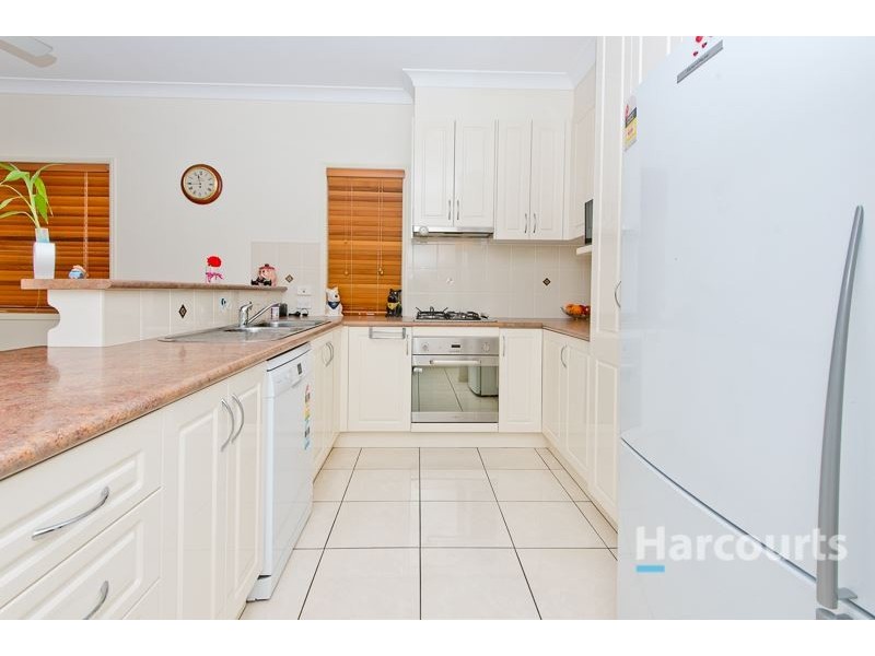 6 Sailboat Way, Springfield Lakes QLD 4300