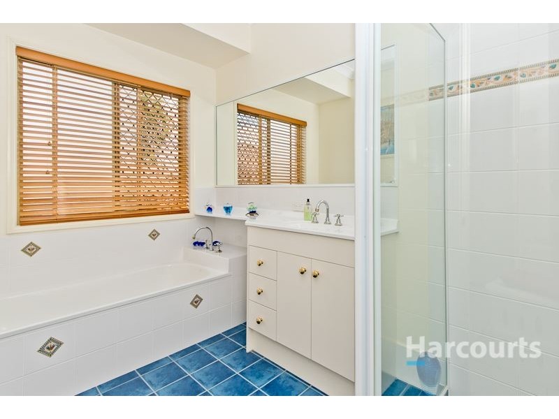 6 Sailboat Way, Springfield Lakes QLD 4300