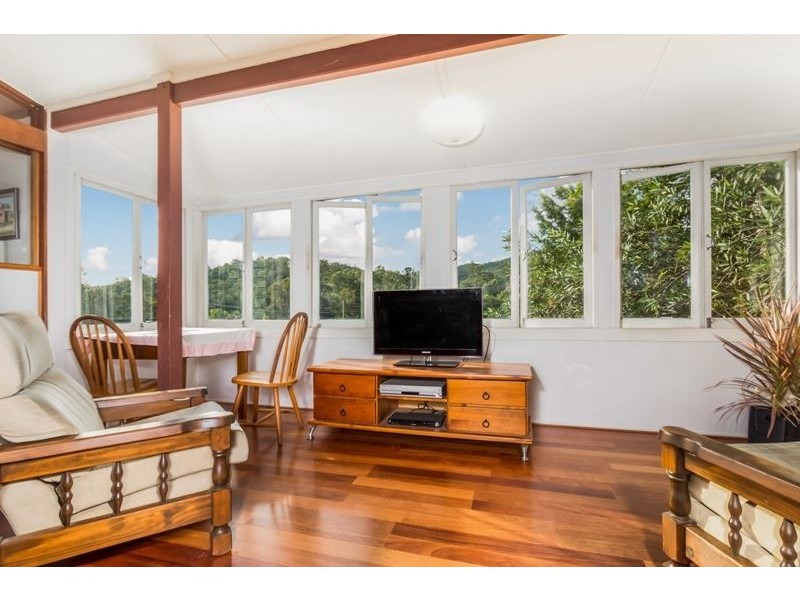 8 Jevons Street, The Gap QLD 4061