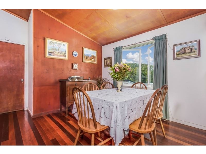 8 Jevons Street, The Gap QLD 4061