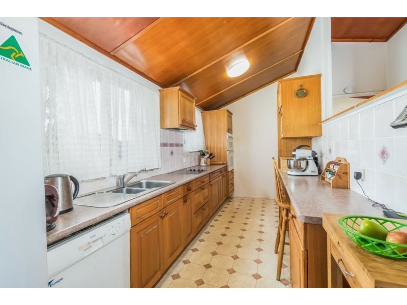 8 Jevons Street, The Gap QLD 4061