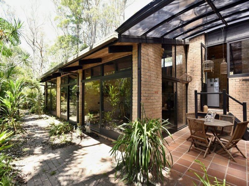 10 View Street, Mount Nebo QLD 4520