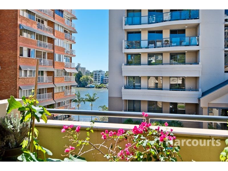 25/76 Thorn Street, Kangaroo Point QLD 4169
