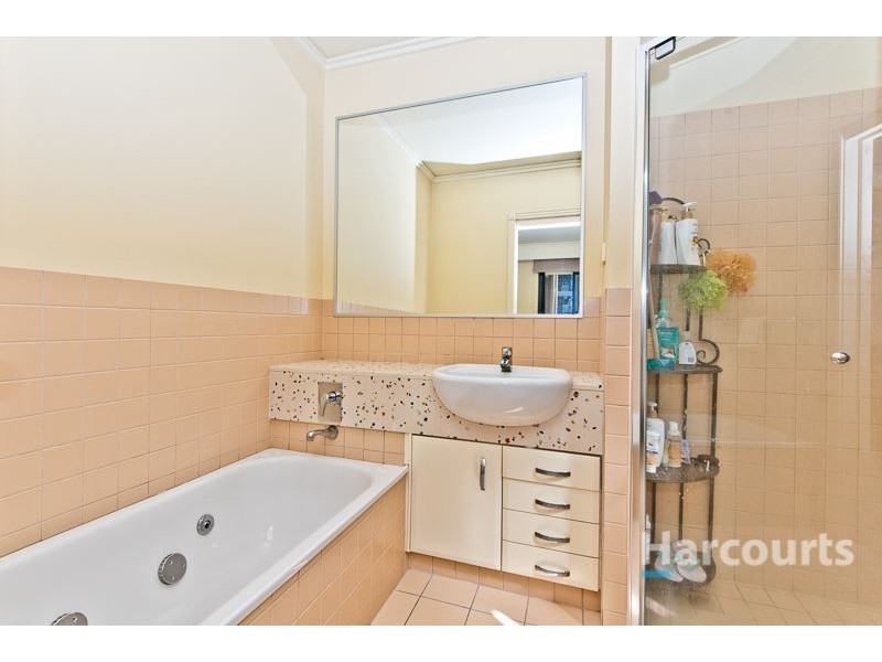25/76 Thorn Street, Kangaroo Point QLD 4169