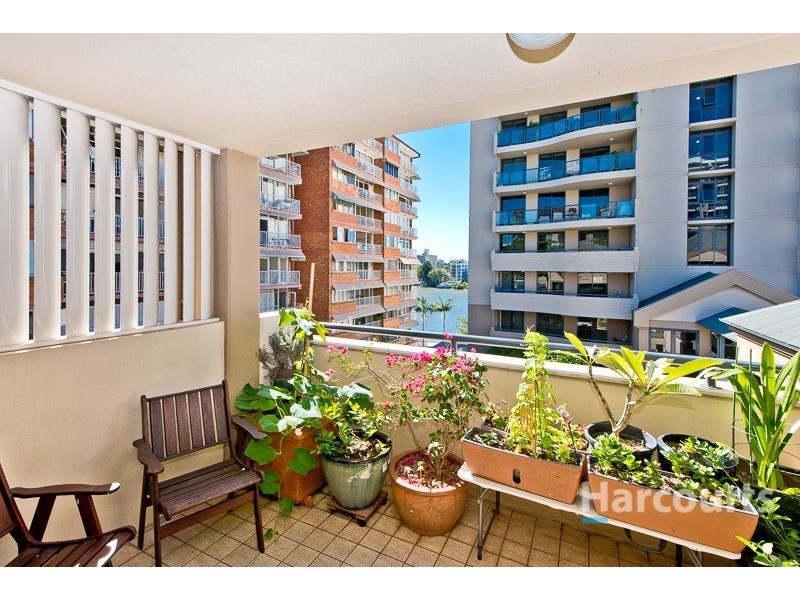 25/76 Thorn Street, Kangaroo Point QLD 4169