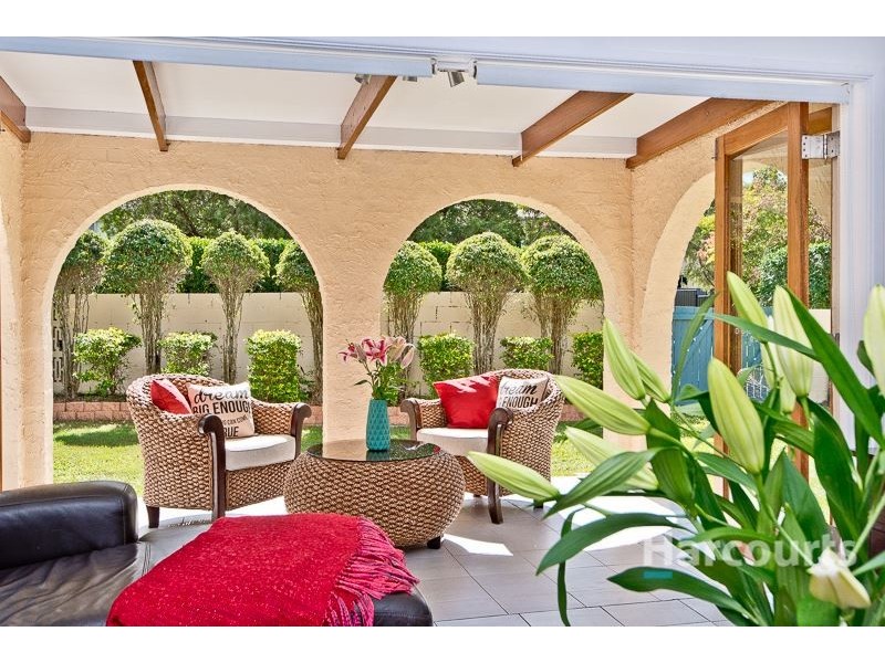 2 Kaldo Grove, Ferny Hills QLD 4055