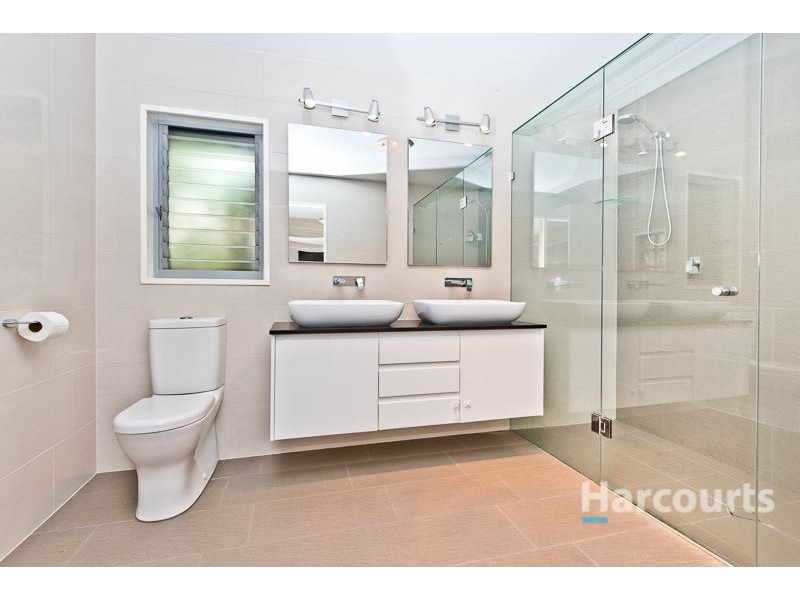 2 Kaldo Grove, Ferny Hills QLD 4055