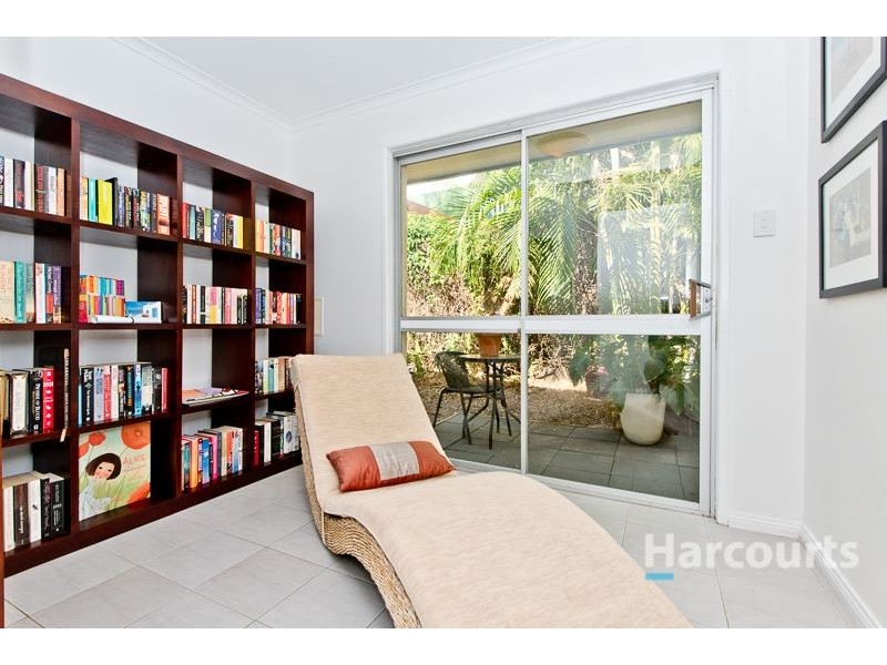 2 Kaldo Grove, Ferny Hills QLD 4055