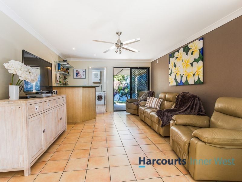 15 Vauton Court, Arana Hills QLD 4054