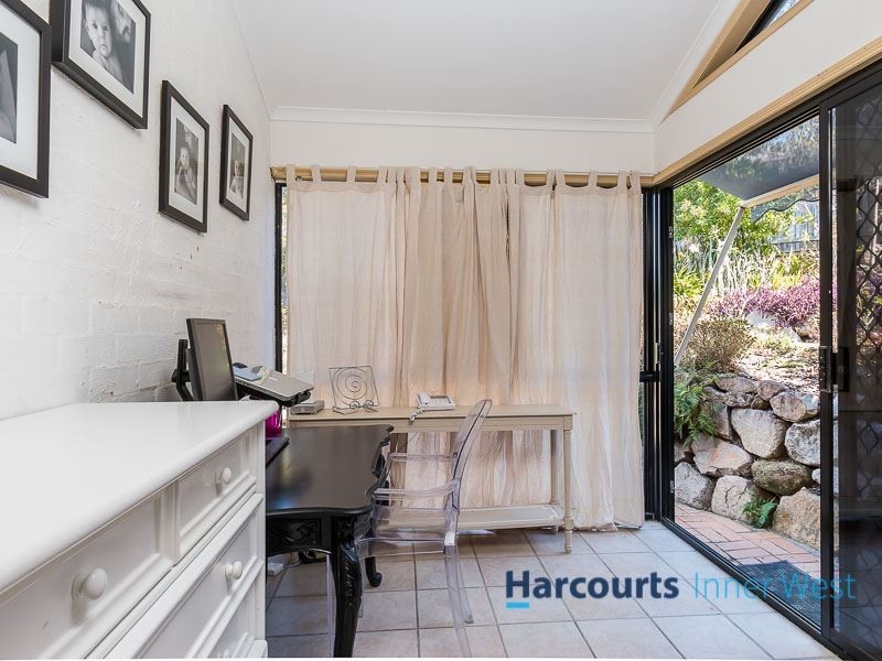 15 Vauton Court, Arana Hills QLD 4054
