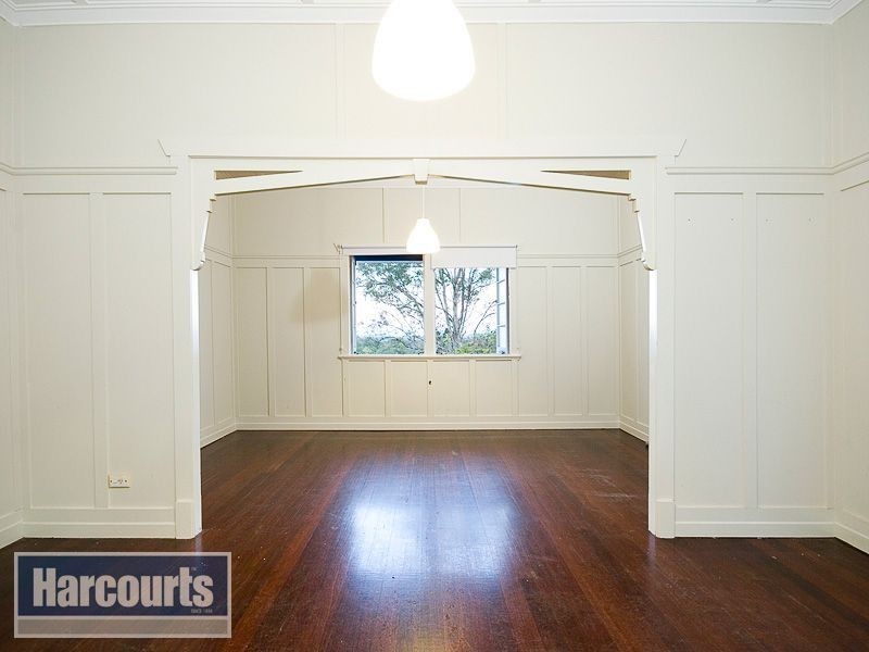 48 Grand Parade, Ashgrove QLD 4060