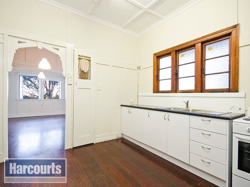 48 Grand Parade, Ashgrove QLD 4060