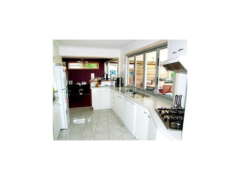 15 Kalimna Street, The Gap QLD 4061