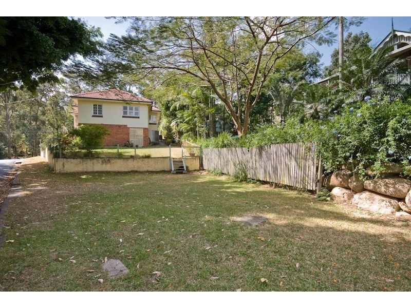 129 Gerler Street, Bardon QLD 4065
